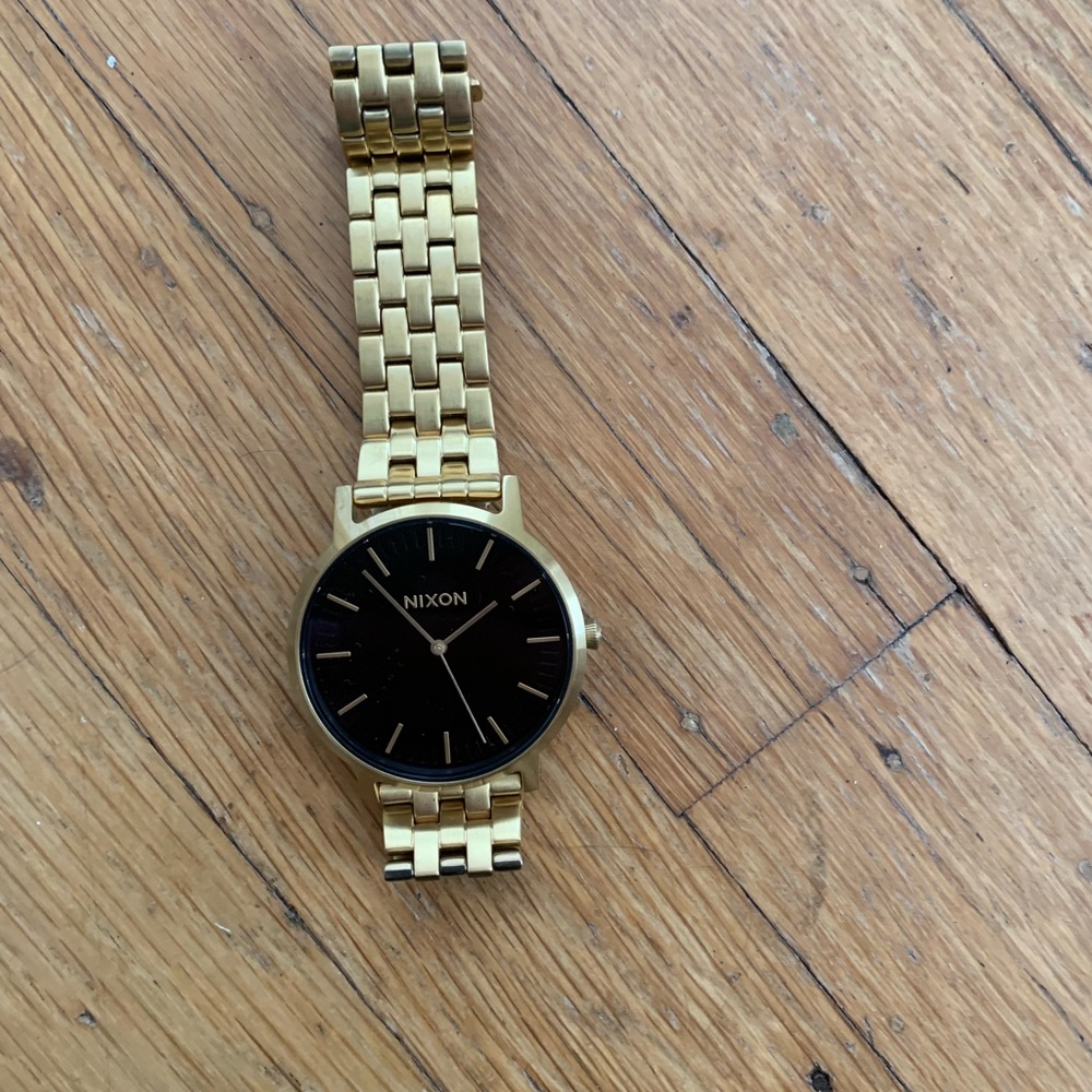 Nixon watch